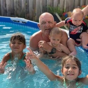 Meet your Posher, Manuel